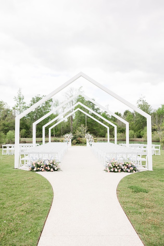 Luxury wedding venue and ceremony site surrounded by nature, designed for elegant receptions and unforgettable wedding day experiences.