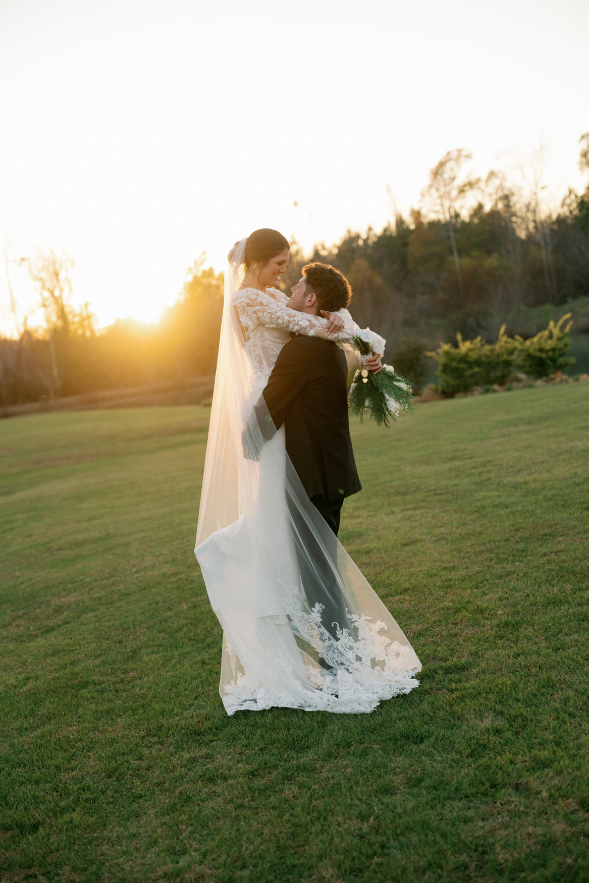 Black Tie All Inclusive Wedding Experience at White Oaks Farm