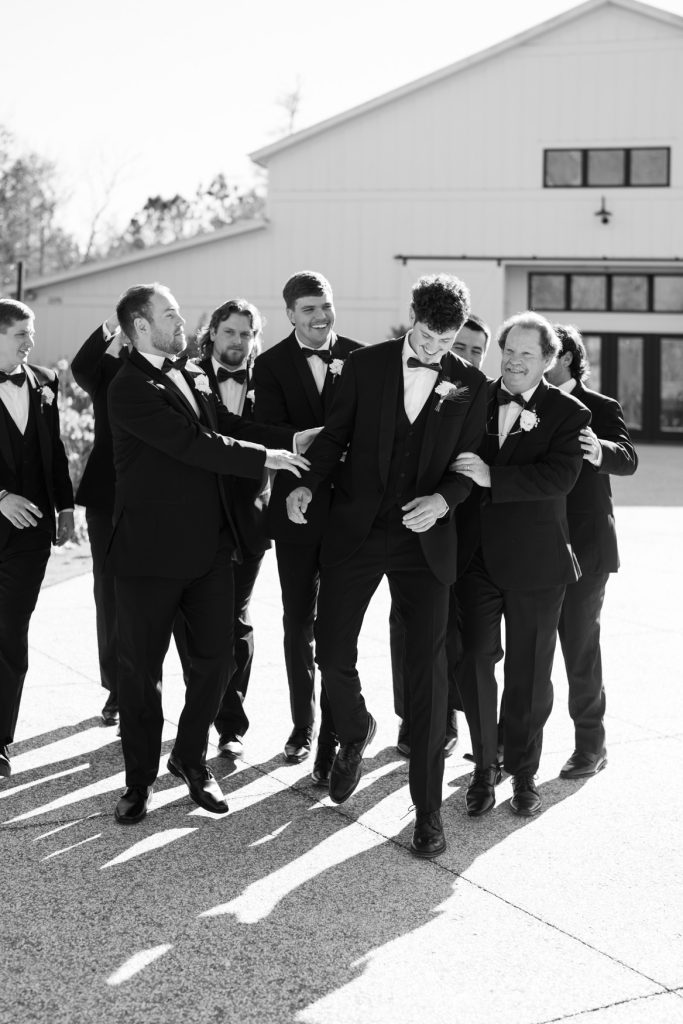 Black Tie All Inclusive Wedding Experience at White Oaks Farm